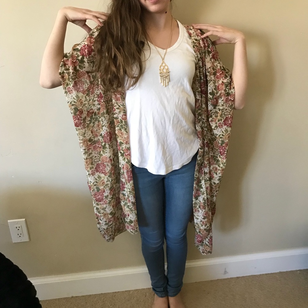 Brandy Melville Floral Kimono